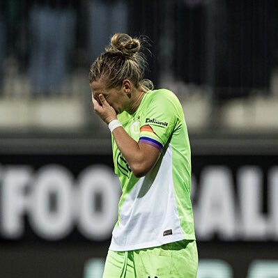 Last year lost in the final  |  
This year knocked out of uwcl qualifiers
She does not deserve this…😭 #alexpopp #WOBPFC #UWCL