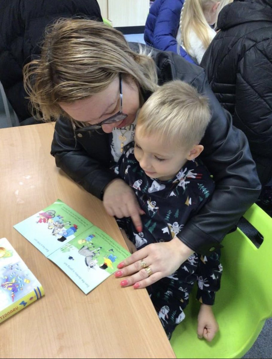 LALarkswood's tweet photo. Today was our 'Bedtime Story Event' for Y1 &amp; Y2. Pupils came to school dressed in PJs and parents/carers came to read with children. Class teachers read to the whole class while children enjoyed milk and biscuits! Thank you to the 110 parents/carers that joined the fun 😊📗📘📙 https://t.co/72wO9bzhFD