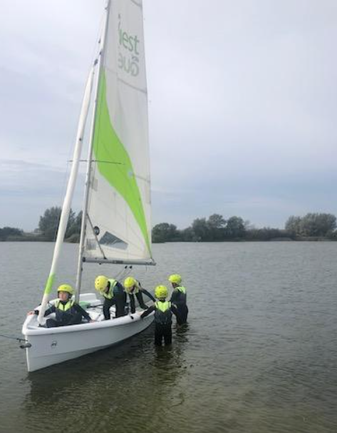 St_Nicholas_CEP's tweet photo. Our Y6 pupils enjoying their sailing on the lakes today.
#AdventurousLearning
#NewRomney๐ด๐ต
#Aquila https://t.co/EbHslD4umH
