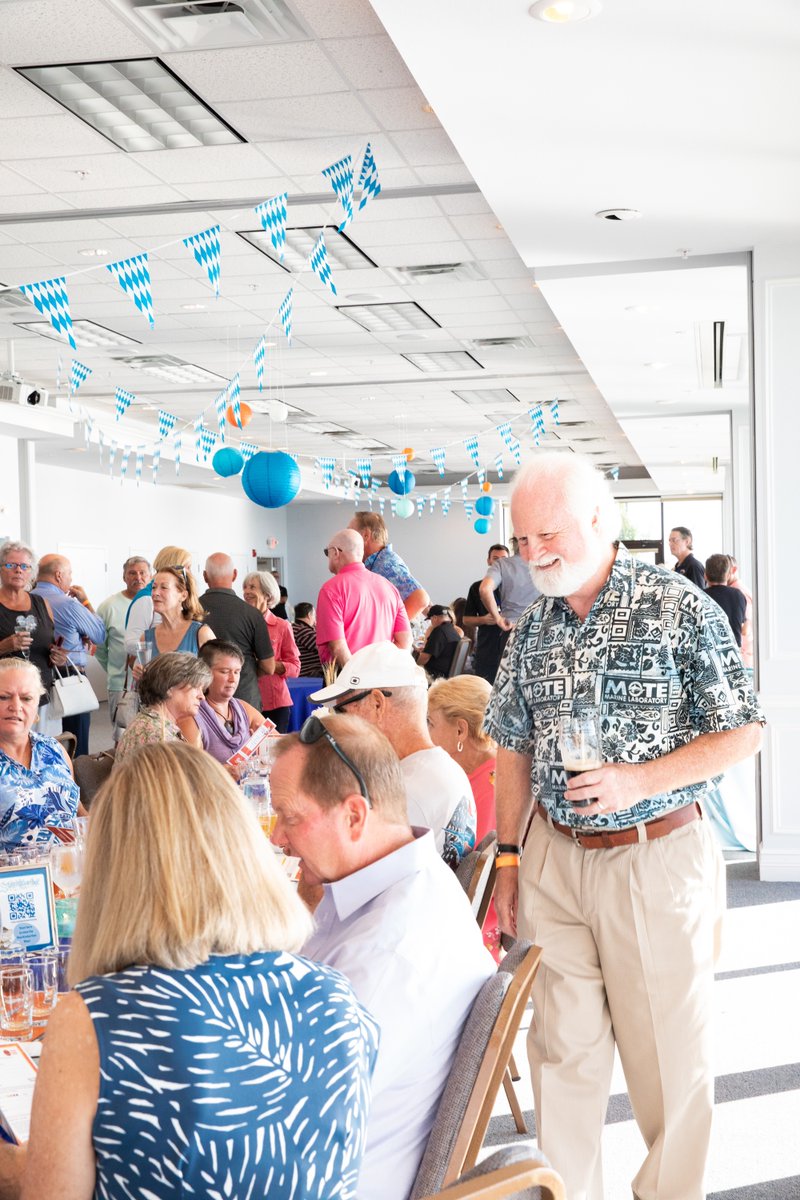 MoteMarineLab's tweet image. We are so thrilled everyone had FIN at this year's Sharktoberfest event❕🦈🍻

It was a great turnout, with 20 participating breweries and over 600 guests 🤯

Check out some of the photos from the event! 📸

#motemarinelab #sharktoberfest #craftbeerfestival
