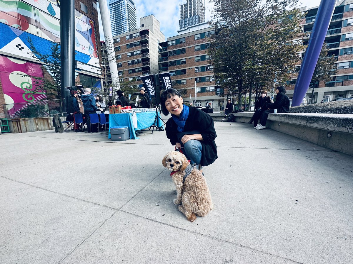 cliff_caines's tweet photo. ✊ Standing with @ocadfa1 Supporting Contract Faculty &amp; Technicians this #FairEmploymentWeek #fairness4cf #MakeItFair #RaiseTheBarOCADU #OCADFA https://t.co/dj9LtQSHPd
