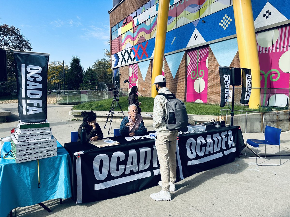 cliff_caines's tweet photo. ✊ Standing with @ocadfa1 Supporting Contract Faculty &amp; Technicians this #FairEmploymentWeek #fairness4cf #MakeItFair #RaiseTheBarOCADU #OCADFA https://t.co/dj9LtQSHPd