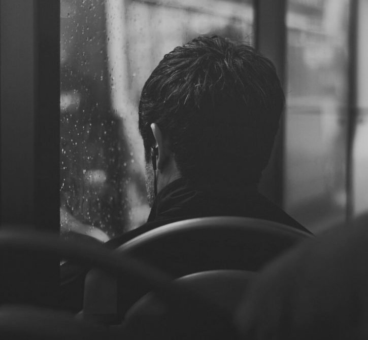 .
حـاول أن لا تلتقط الشاشـة كثـيـراً
خصوصـاً المحادثـات التي تحتـوي
 على مشاعر ووعود وأماني كثيـرة
 ســتــعــرف الـســبــب لاحــقـــــــاً