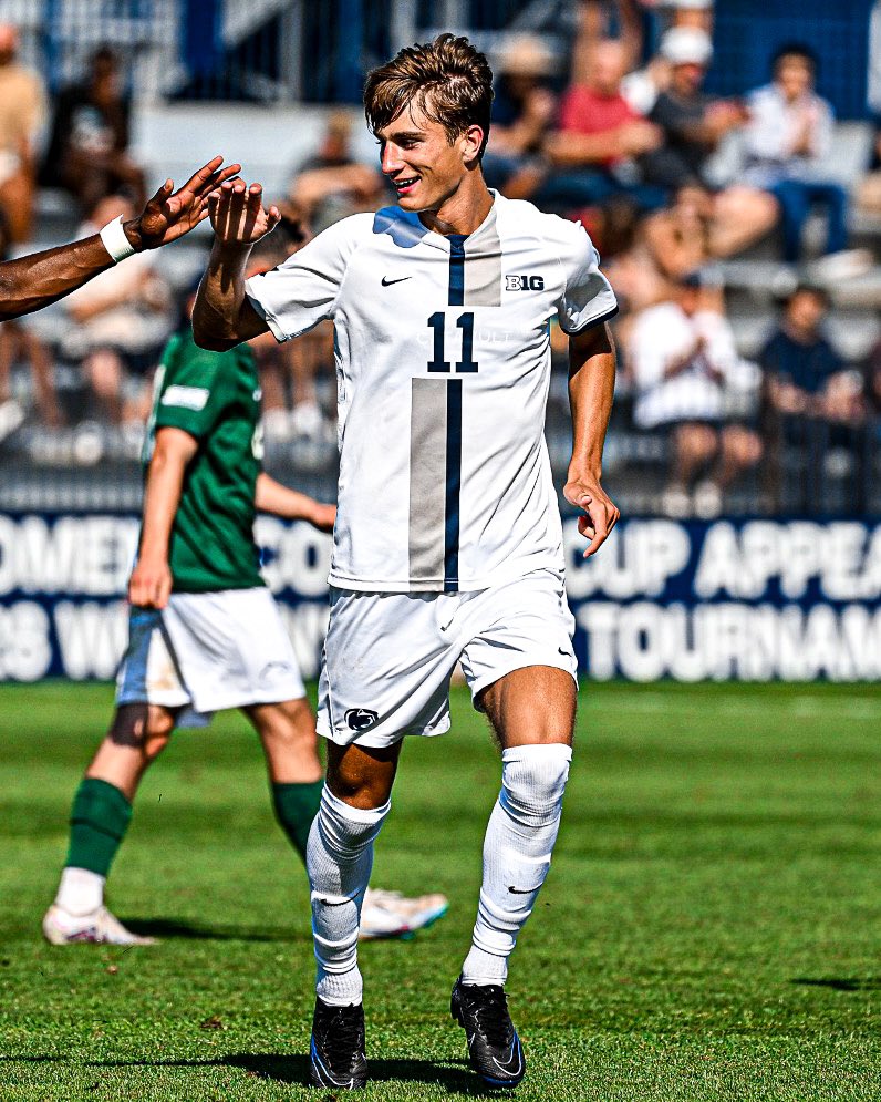 PennStateMSOC's tweet photo. 𝔉𝔬𝔲𝔯 on the Midseason TDS Top-100 Freshmen List 😮‍💨

#19 Caden Grabfelder 
#41 Freddie Bell
#50 Mohamed Cisset
#95 Samson Kpardeh https://t.co/rVeZ5WulXJ