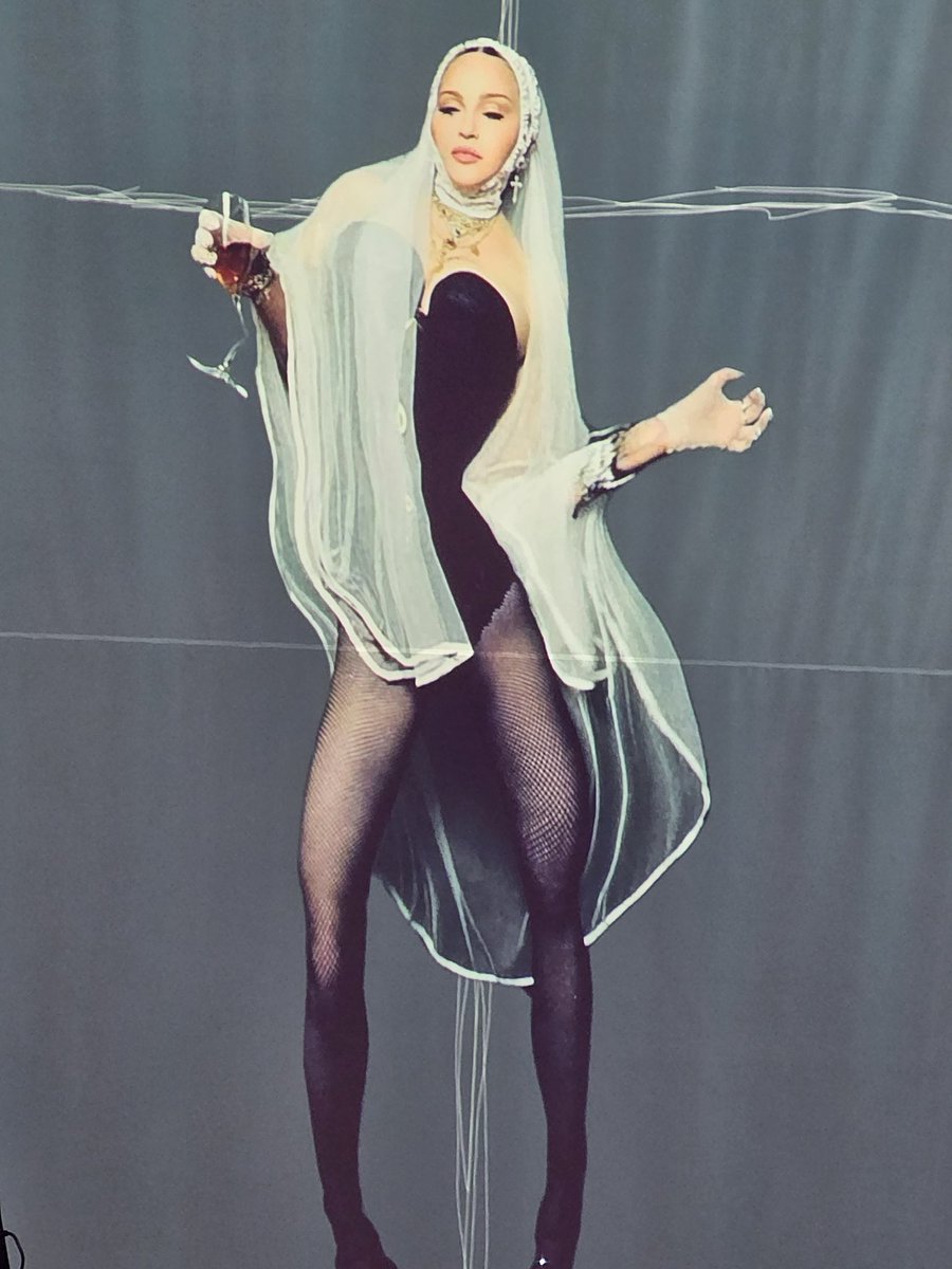 jamiemoses3's tweet photo. Late again Madonna https://t.co/6KHT6YOebj