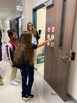 gisdSEL's tweet photo. Take a look at the amazing Welcoming Rituals happening at Club Hill Elementary! This is one of many examples of how our Social Emotional Learning practices help our students start their day on a positive note! #GISDSELStrong #SELWorks @MsKneedler https://t.co/AyKtIZ321E