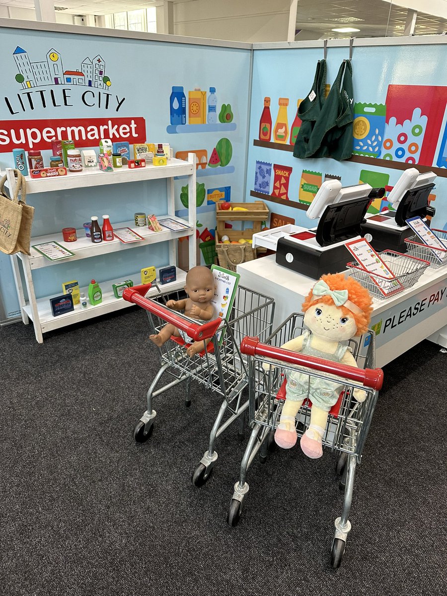 LittleCityENF's tweet photo. 💜 SCHOOL HIRE 💜

Yesterday I set the City up at @HazelburySch in Edmonton for 9 sessions of 130 nursery children.

💜 There are so many benefits the City brings to the early years children and Little City is a perfect way to introduce little ones to role-play. https://t.co/Fp8ltodY4e