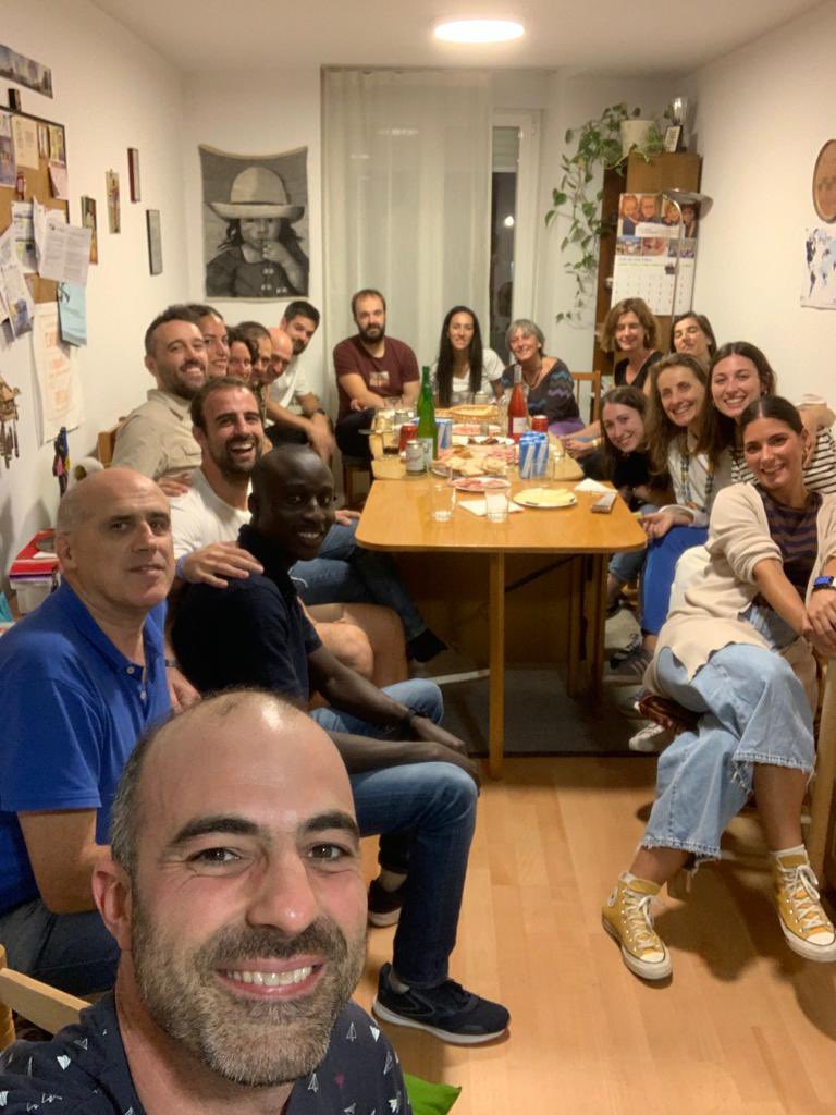 Hoy el grupo de la zona norte  conociendo la presencia de Pamplona Iruña. Tercer día disfrutando con la visita  a los dos colegios escolapios,  Ikaskide y la comunidad. Respirando perfume escolapio #CEE23escolapiosemaus