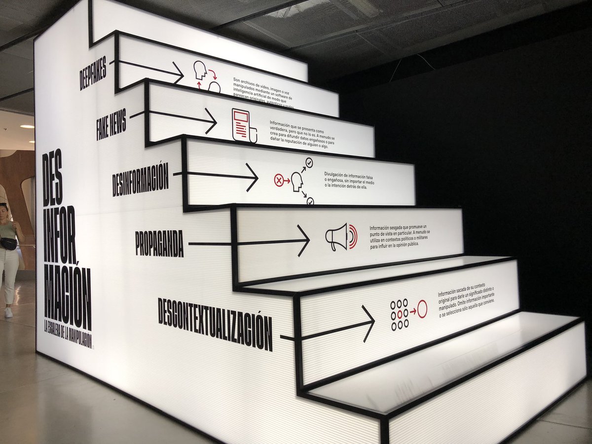 “Nunca ganes por la fuerza lo que puedes ganar por la mentira” (Maquiavelo)

Esto, formas de desinformación, sesgos cognitivos, deepfakes, historia de las #FakeNews y mucho más en esta muy recomendable exposición:

“Fake News. La fábrica de mentiras” <a href="/EspacioFTef/">Espacio Fundación Telefónica</a> Madrid. Gratis