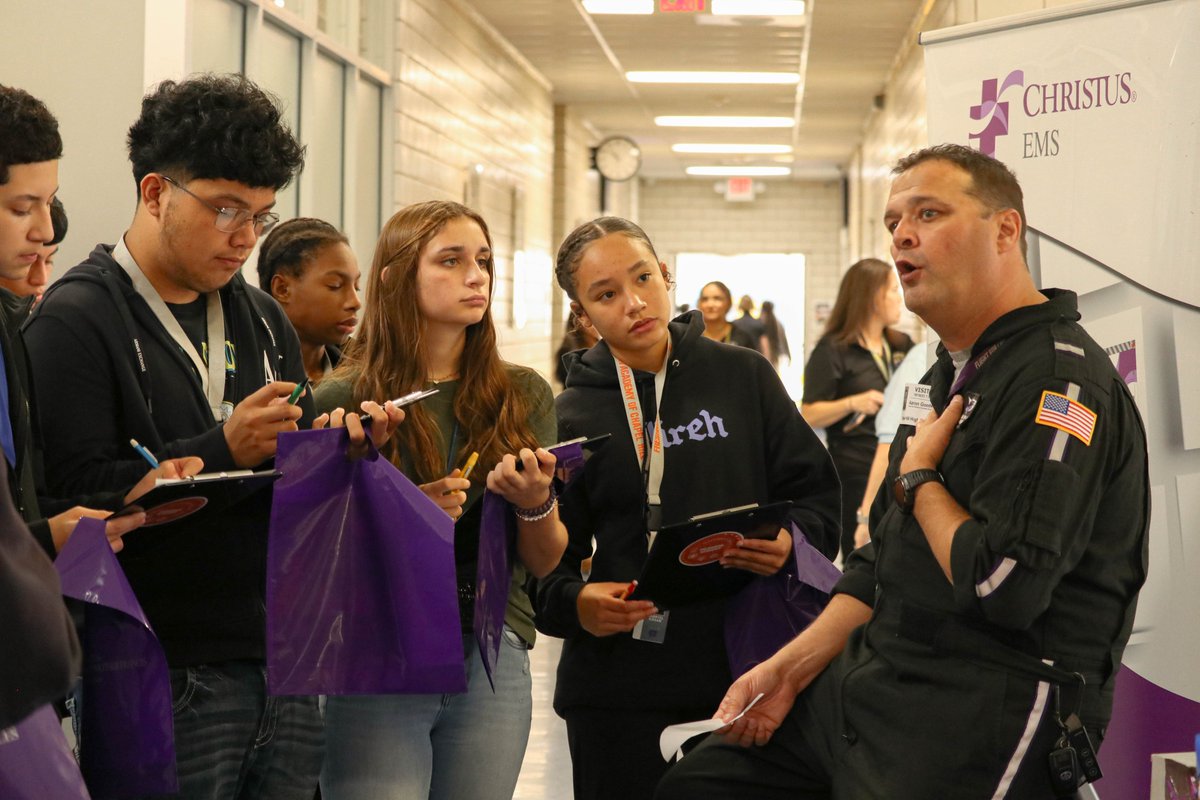 Today our Freshman Academy and Health Science @CteHill students had the opportunity to learn about the various pathways that @CHRISTUSHealth offers. #AcademiesofChapelHill