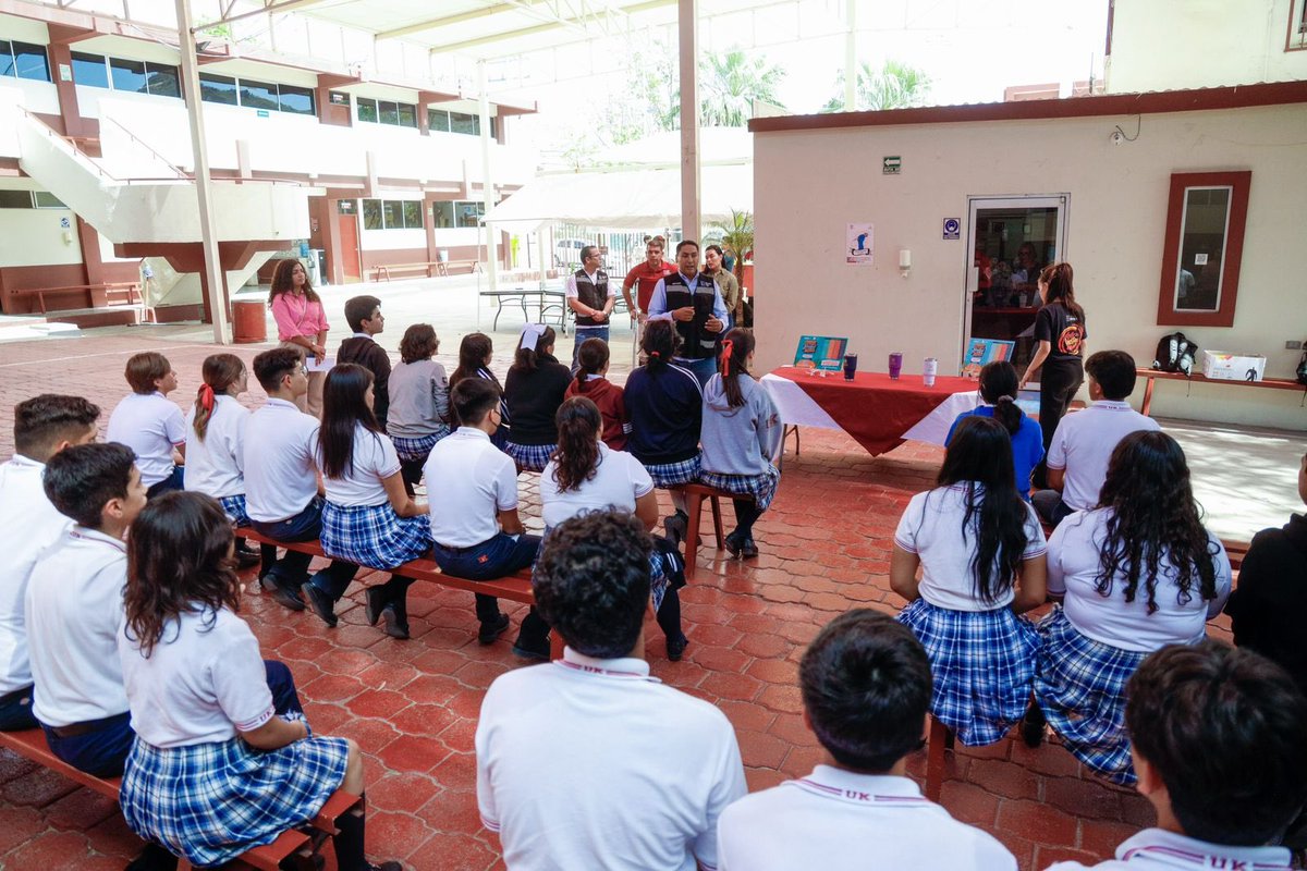 RebecaVzlaA's tweet photo. GUAYMAS ✅

¡El estado es grande, pero más grandes son las intenciones de bienestar! 

Vamos adelante atendiendo la indicación de nuestro gobernador @AlfonsoDurazo poniendo a las juventudes en el centro de las decisiones! https://t.co/Wgi32D8SyQ