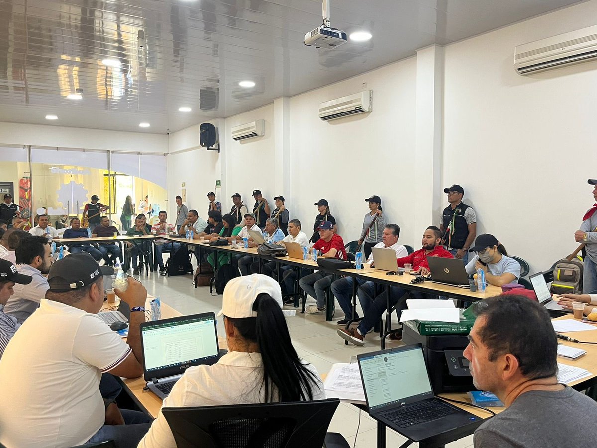 MintrabajoCol's tweet photo. #MiTrabajoEnTerritorio
La Dirección Territorial de Arauca y la Estrategia Territorial de Hidrocarburos asistieron a los espacios de diálogo en Saravena, Arauca, atendiendo al principio del tripartismo de la @OITAndina. https://t.co/wi8cylEdsw