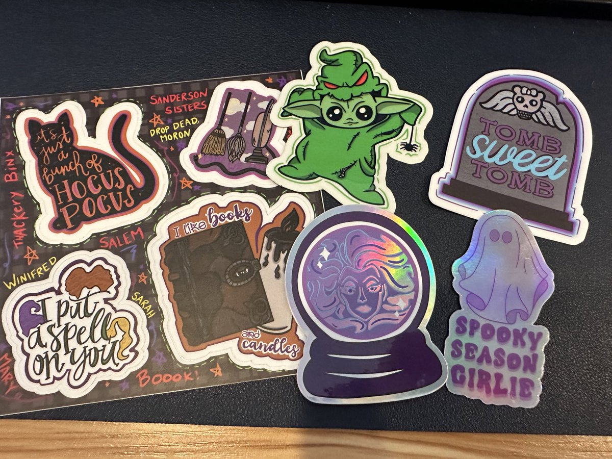 guffychan's tweet image. Today’s giveaway is for all the spooky season fans! Just RT and you’re entered to win all the goodies in the picture! 

Closes 10/20!