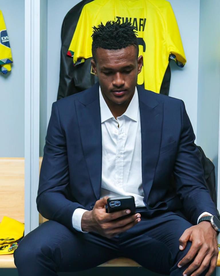 imfuraluc01's tweet photo. TS Galaxy beat Mamelodi Sundowns

@TSGALAXYFC have beaten Mamelodi Sundowns 5-4 via penalties to advance in the Carling Knockout Cup 👏

@AmavubiStars Goalkeeper @NtwariFiacre saves two penalties

THANK YOU @dstv__rwanda #UbuNiIyaBose 

AMASHYI KABISAAAAAA 👏🏿👏🏿👏🏿👏🏿

TUMUSHIMIRE UYU MUSORE @NtwariFiacre ⚽️🇷🇼
