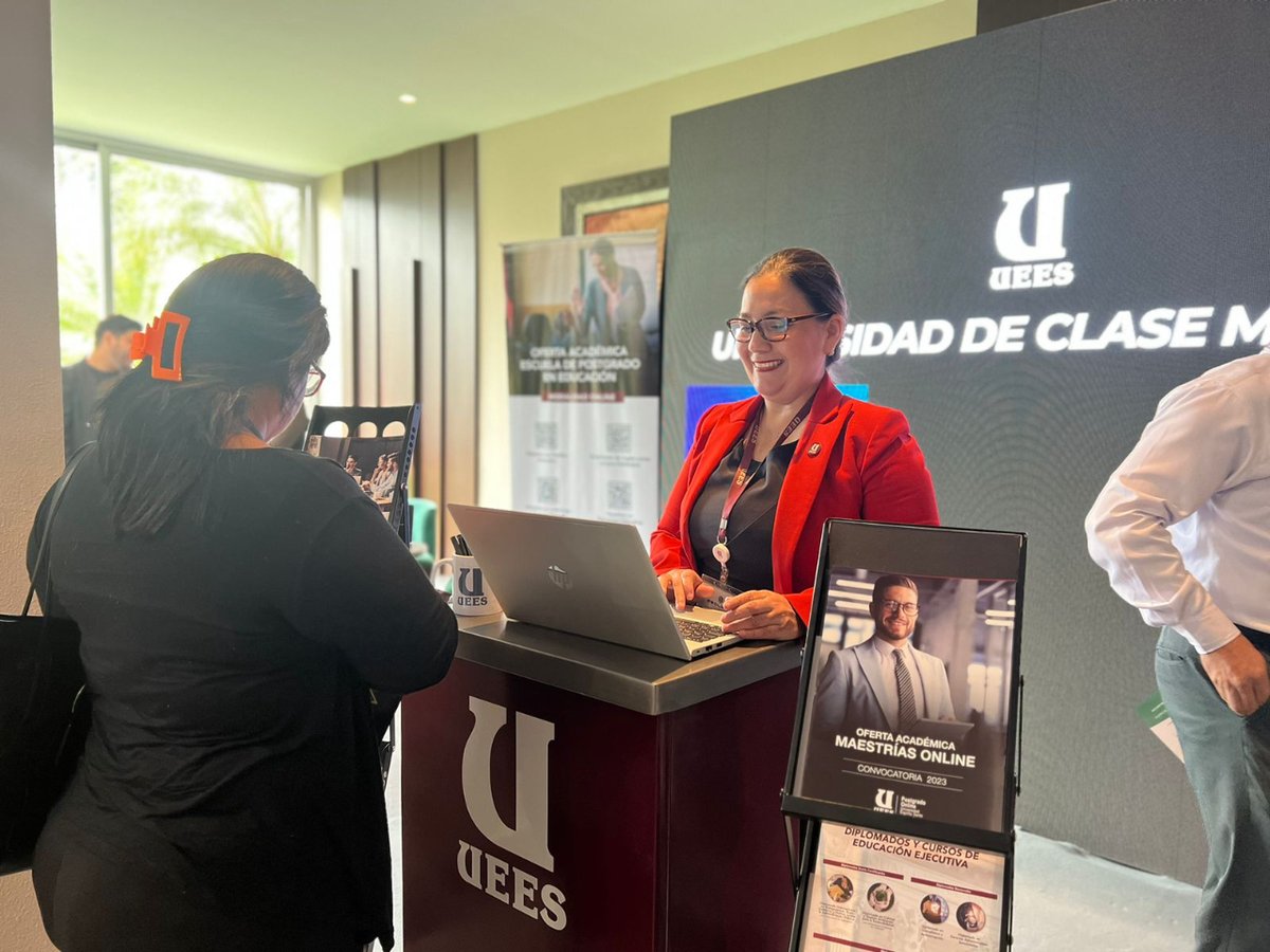 uees_online's tweet photo. 🚀 ¡Estamos en la Cumbre Nuevas Fronteras! 🌏
Nuestro equipo del departamento comercial online se encuentra en el Centro de Convenciones UEES, participando del evento desde hoy hasta el 20 de octubre.
#ExploraElFuturo #CumbreNuevasFronteras #UEESOnline #VirtualEduca https://t.co/R31CcCwC99