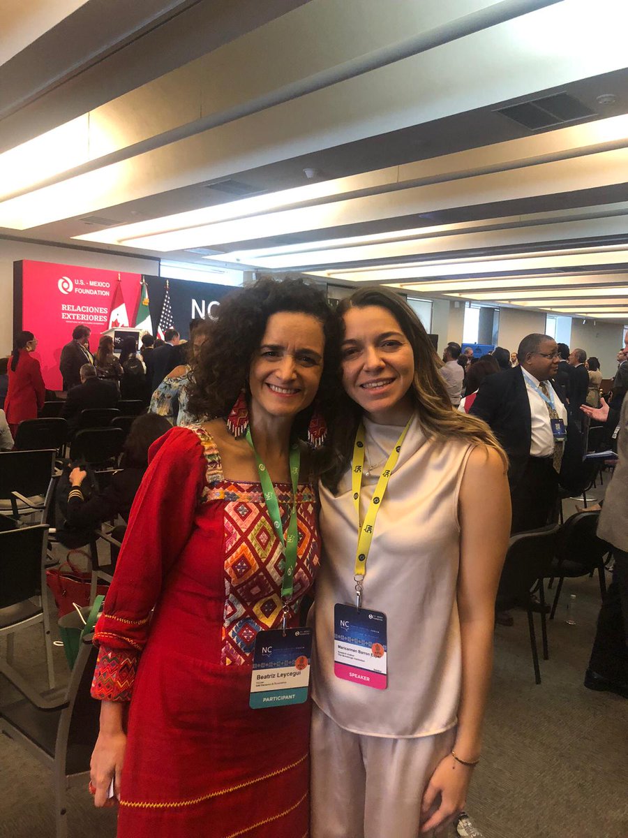 maricarmenbe71's tweet photo. Tarde pero seguro - muchas felicidades al equipo de la @USMexicoFound por el gran espacio del #NorthCapitalForum.  Excelentes diálogos para unir esfuerzos en la región. Un placer participar desde la #USMCA initiative de @BrookingsInst 
Que bien encontrarse con @BeatrizLeycegui ☺️ https://t.co/1ODkWOhUOI