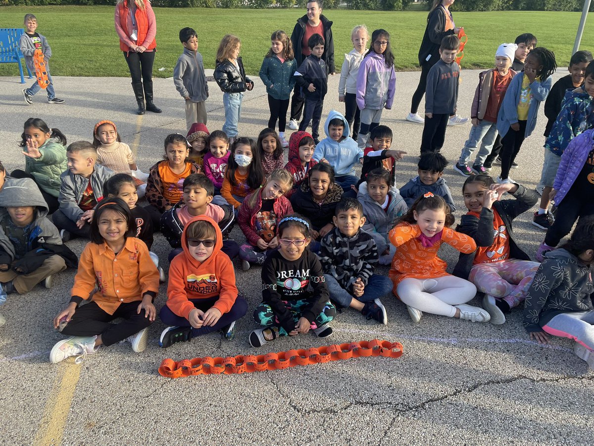 Ms. Mandik tweet media