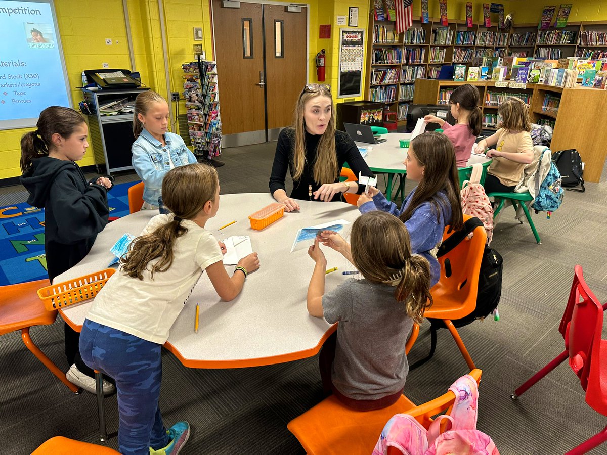 learningwith3rd's tweet image. ✈️🚀 Soaring to new heights with our trusty paper airplanes! The Steam Explorers have taken flight and upgraded our designs to reach incredible distances and perform unbelievable stunts. 📝✨ #InnovationInPaper #AviationAdventures #STEMexploration @MsMassa_
