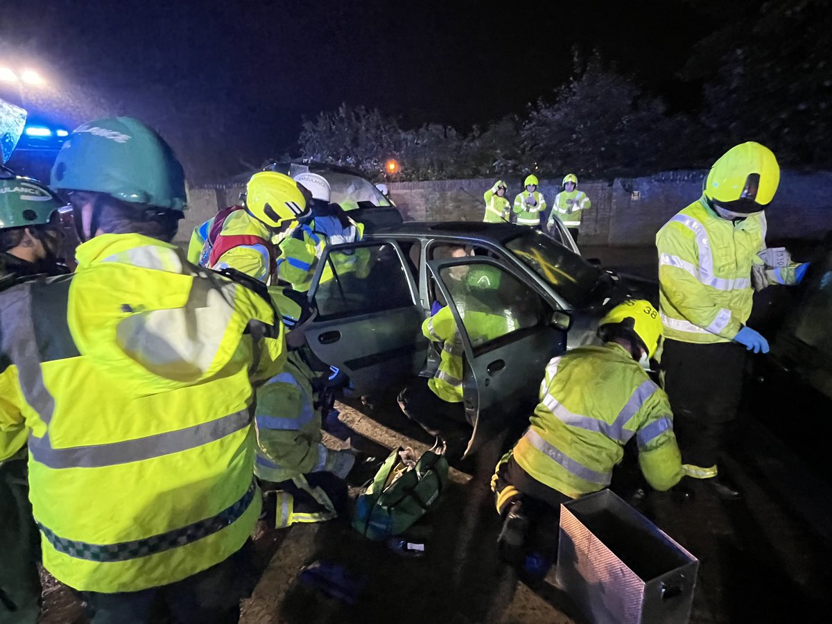 Simon Carey tweet media