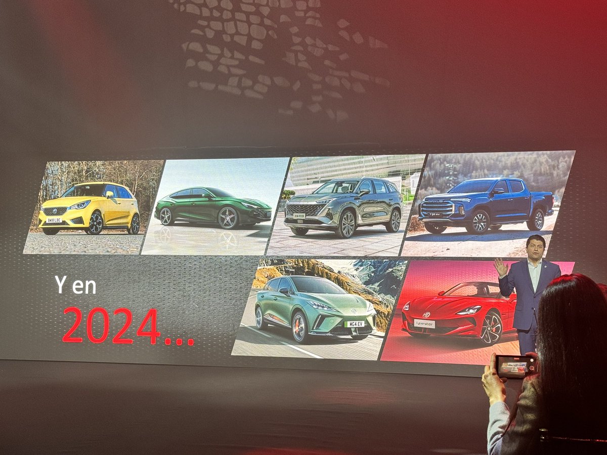 Lonso0's tweet photo. 🙀 Esto es lo que llegará de @MGMotorMx en 2024, incluido Pick Up, eléctricos, el MG3 (no es el de la foto porque ya viene uno nuevo) ¿cómo los ves? https://t.co/XL26W0dQAy