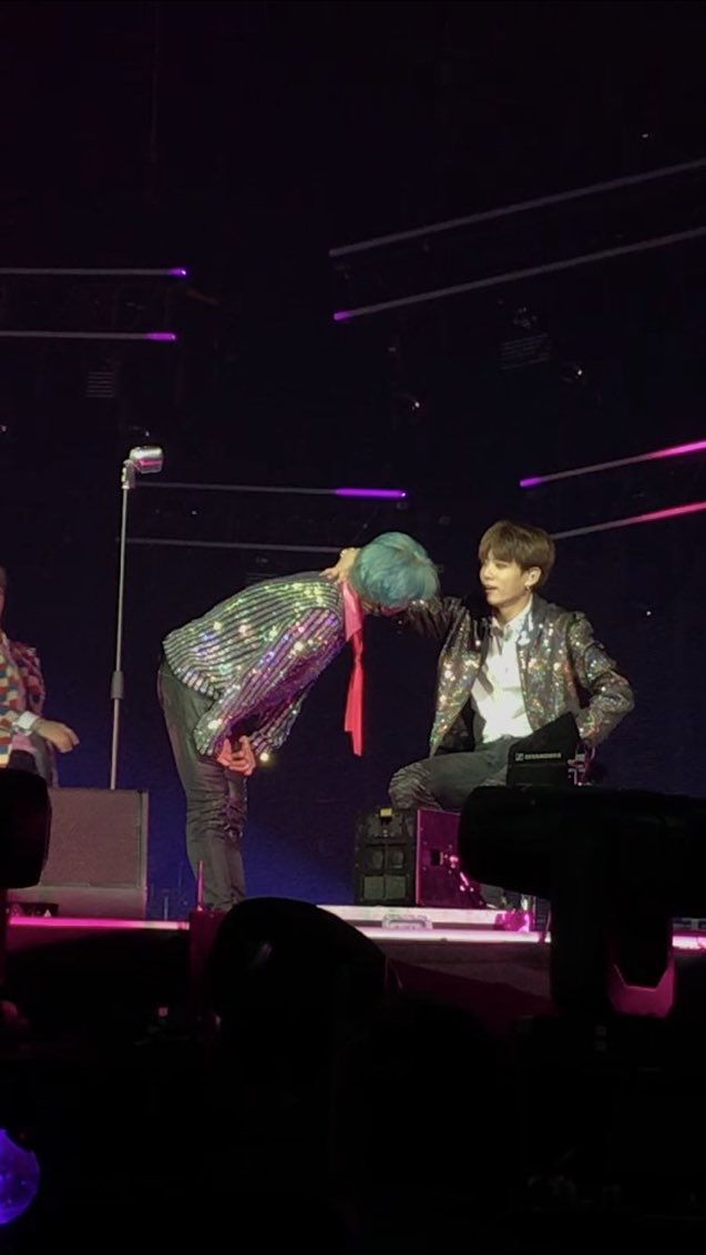 jikookconcerts's tweet photo. https://t.co/DtqLlJ8CD3