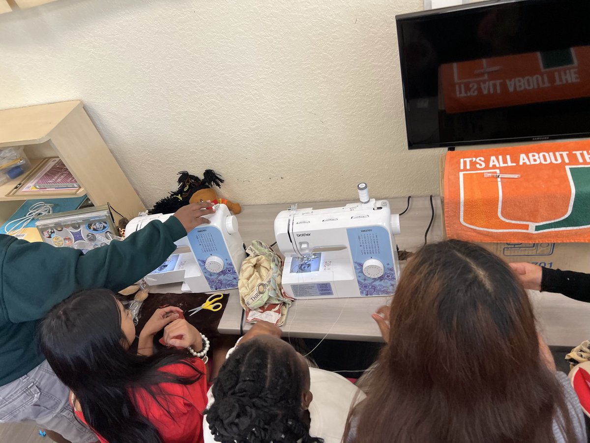 TCSMS 6G PBL: All three sewing machines are up and running thanks to Ms Jacobs! We can now sew costumes for our puppets and continue the movie making!