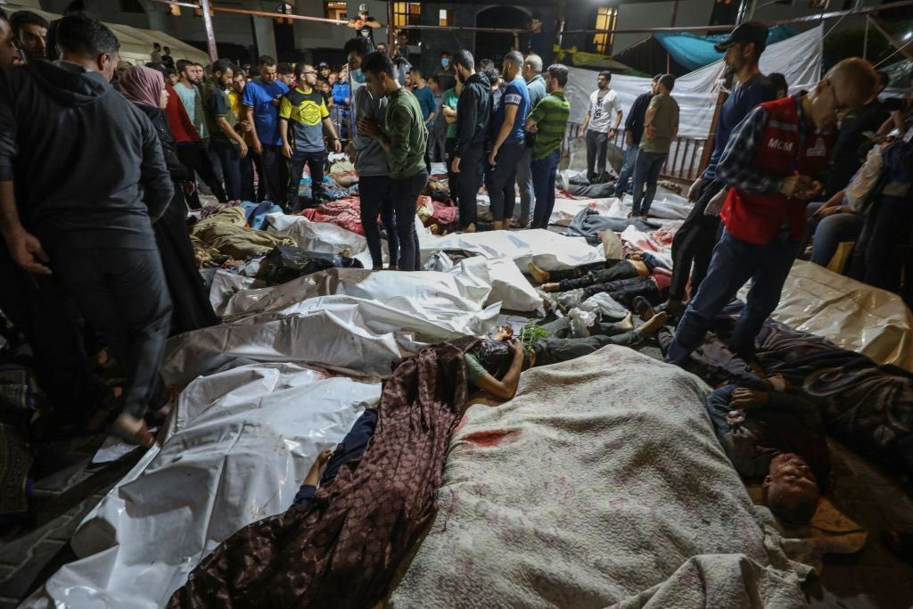 MhammadTA7A's tweet photo. @elonmusk 🚨Breaking : Israeli occupation planes bomb a house on the heads of its residents in Khan Younis, southern Gaza, resulting in 9 martyrs and 11 injuries so far, all of them children and women. #gazagenocide 
بأي ذنب قتلت https://t.co/Cf5i6L7EaU