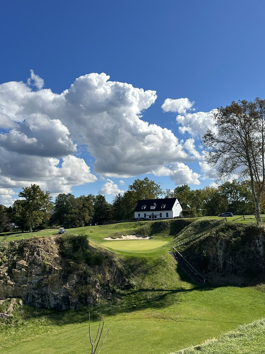 macmbenson's tweet photo. The Quarry hole at Manufacturer’s Golf Club in Philadelphia. Probably the best par 3 I played this year. https://t.co/PZvwvq7xra