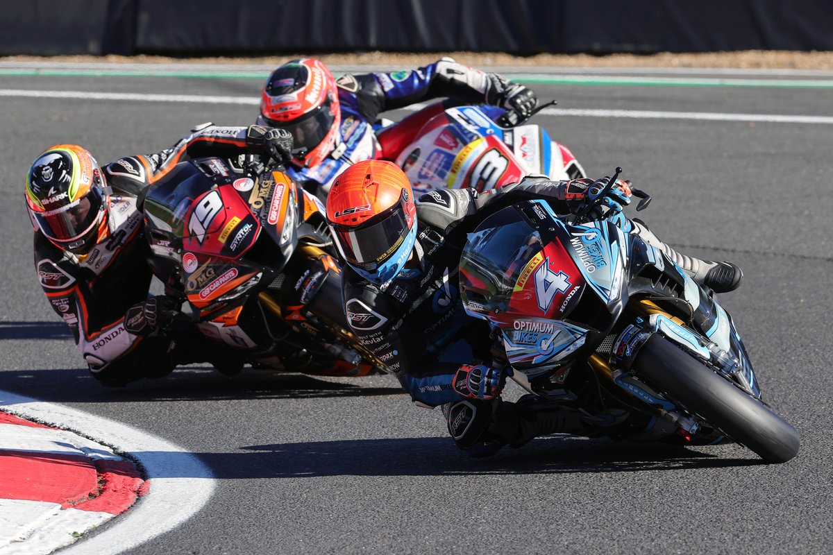 Motocourse tweet media