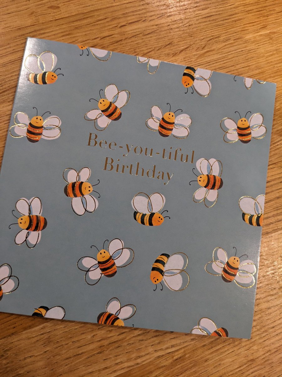 AngelsHoneybee1's tweet photo. ๐Thank you for my birthday card @mishacollins ๐โบ๏ธ
#CrossRoads7 #AutoRequest ๐
I'd put it away since the con and it was lovely to open it today and really appreciate it and the memories of meeting you. โบ๏ธ๐ซถ https://t.co/T7l1KQ3mSN