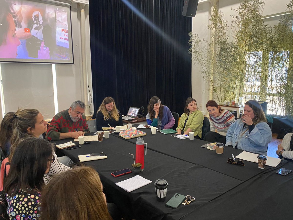 🤩Arrancaron los talleres del #FestivalGabo en Macondo. 🚀❤️

Estamos en el taller ‘Cuerpo, realidad y performance’ con Cristian Alarcón (<a href="/alarconcasanova/">Cristian Alarcón</a>) y Sol Dinerstein (<a href="/lasolsticia/">Sol Dinerstein</a>) en el <a href="/TeatroSolis/">Teatro Solís</a> en Montevideo.🇺🇾✨