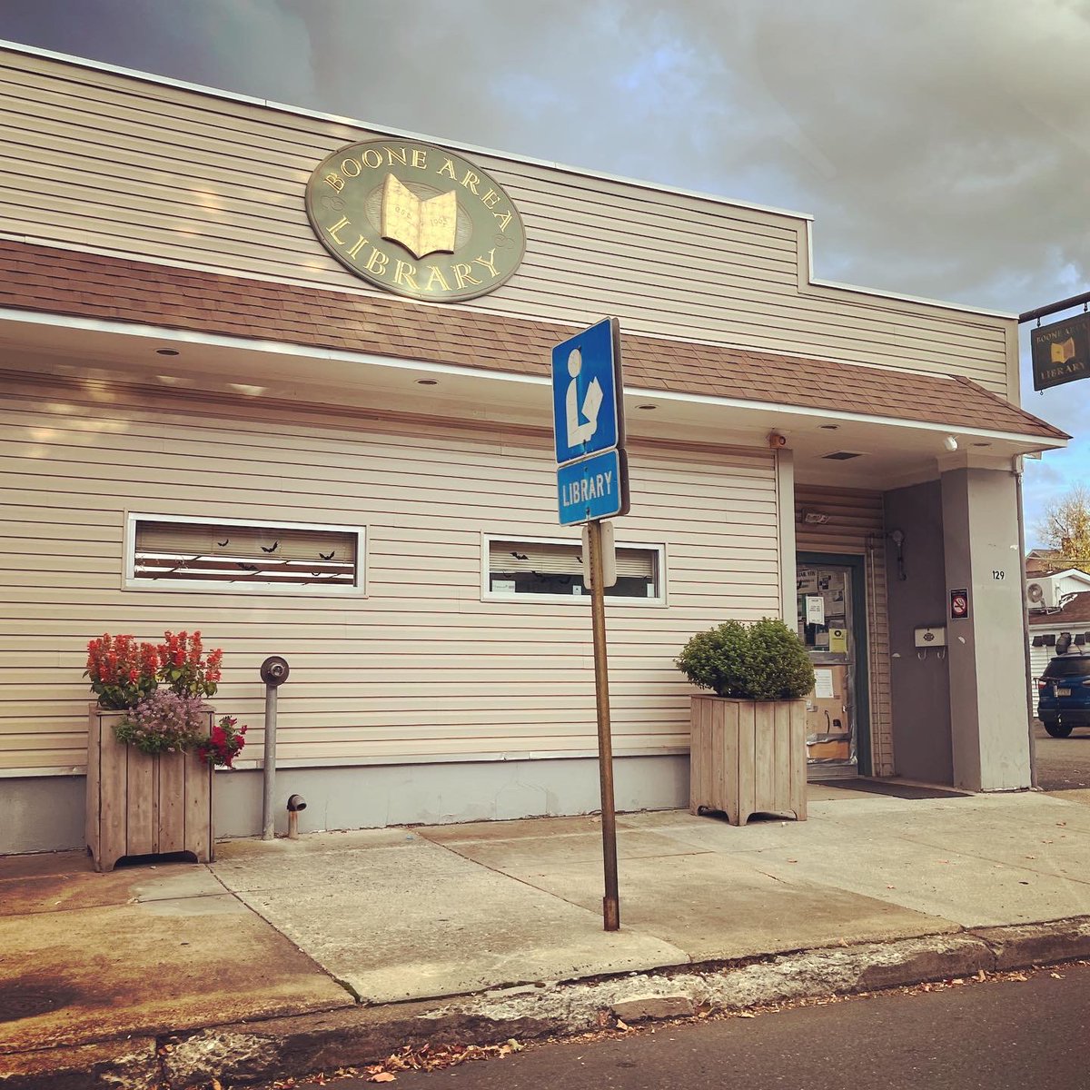 Robert Swartwood (can now be found on Bluesky) tweet media