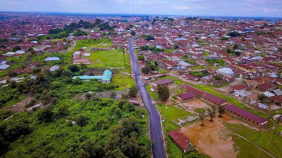 John Mackay Road, Osogbo. The road was started and completed by the administration of HE Ademola Adeleke. Over 40km road has been fixed in the last 9 months, over 40km on going while the target is to reach 100km in first year (the highest in the recent history of Osun). A thread