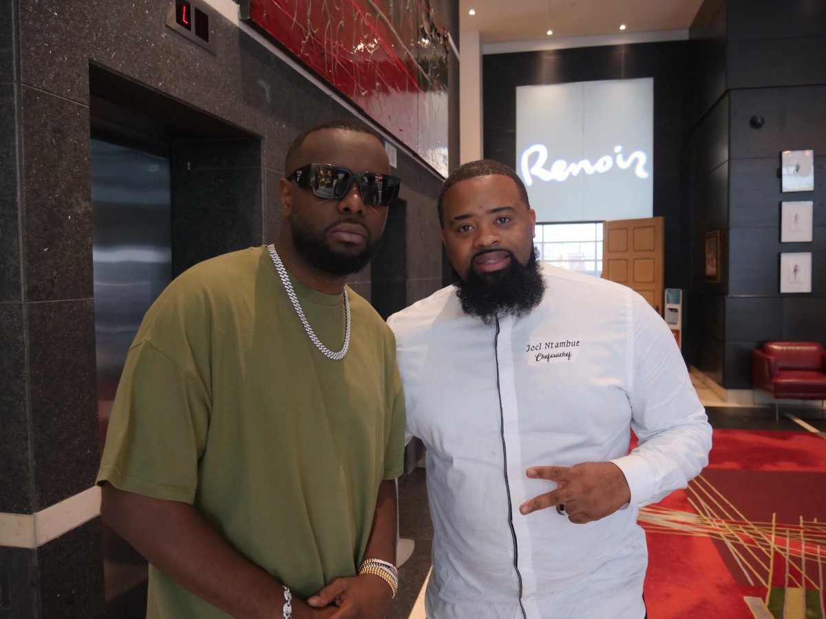 AVEC LES ICONS .
Aya NAKAMURA- Maitre gims .
Le marathon continue, le meilleur est à venir