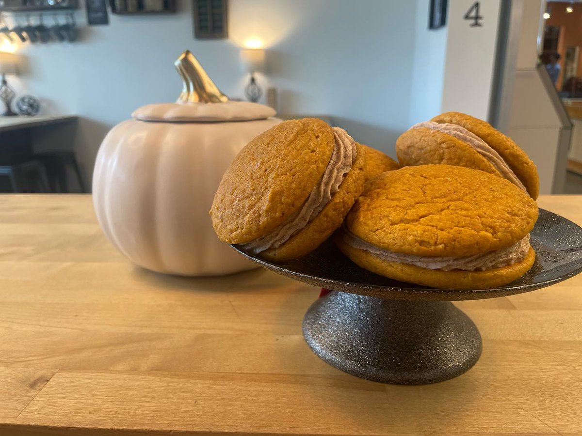 CafeCcc's tweet photo. Happy #NationalPumpkinCheeseCake day! We're all in.  You should come into the #cafe to see, and taste, what we can do when two great tastes gently collide. #pumpkin  and #cheesecake. How can you miss? https://t.co/YTGWHOjIFI