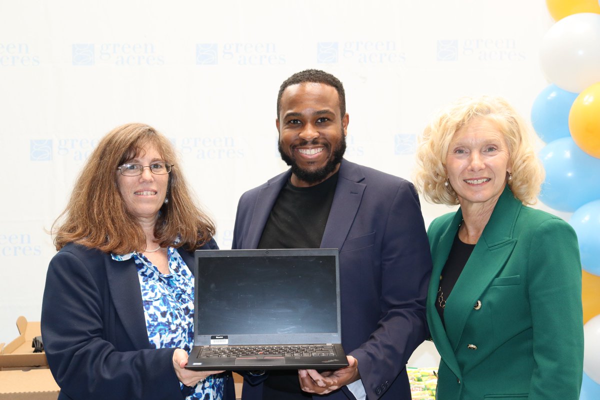 Nassau County Comptroller Elaine Phillips tweet media