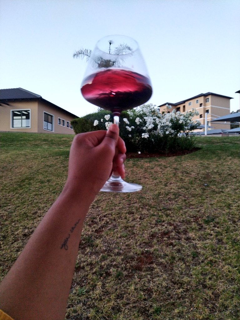 WinewithLebo's tweet photo. Happy #WineWednesday
#WinewithLebo https://t.co/uuJzXYcvNU