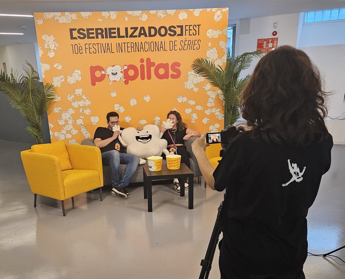 El fotomatón de <a href="/popitas/">Popitas</a> en el @cececebe es ya un clásico del Fest😍🍿