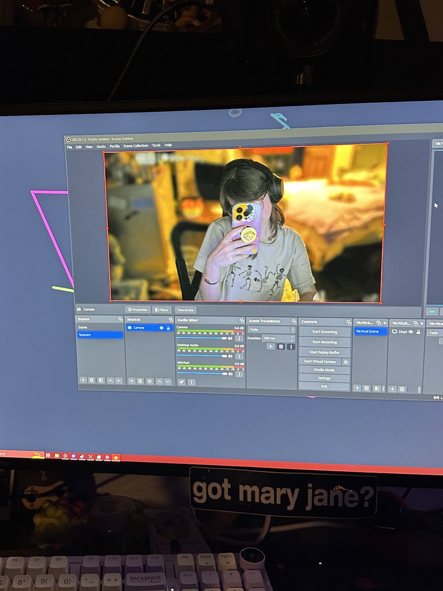 StreamingCorgie's tweet image. It’s so empty