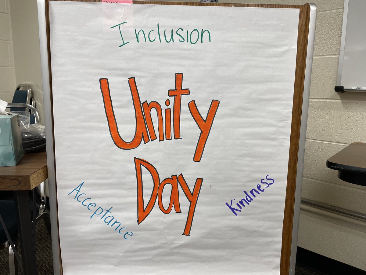 empoweringSW11's tweet photo. 🧡🧡🧡 Orange Ready!! Enjoyed taking “the pledge today”! Let’s create a world without bullying! #gcs #nationalbullyingpreventionmonth https://t.co/IoHuSzC70f
