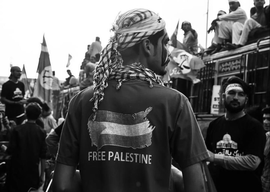 #فلسطين_الان

اللهم نستودعك إخواننا المستضعفين في #فلسطين_الان اللهم ارحم موتاهم، واشف جرحاهم، وأغث ملهوفهم، وفرج كربهم، وأقل عثرتهم اللهم ارحم من لا راحم له سواك، ولا مغيث له سواك، اللهم كن لهم عوناً ونصيرا يا ارحم الرحمين.