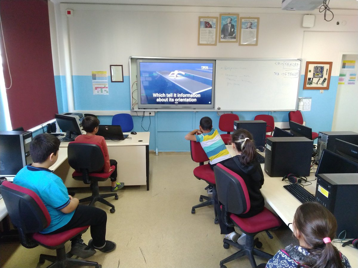 kale_ybo's tweet image. BT öğretmenimiz @SezerrK öğrencilerimize CodeWeek kapsamında Yapay Zeka kavramları ve Yapay Zeka ile görüntü, ses işleme uygulamaları eğitimleri yapıyor.
#Codeweek2023 🌐
@denizlimem
@ArgeDenizli
#YapayZeka 🤖
@tcmeb
@emre_caliskan
@YTEMEL3
@CodeWeekEU
@CodeweekTurkiye