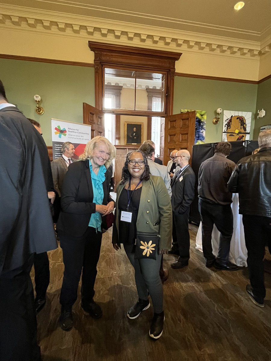 AllianceON's tweet photo. A great turnout for Community Primary Health Care Day at Queen’s Park to talk about how Community Health Is Essential. Great to see many MPPs from all parties, including Health Minister @SylviaJonesMPP, engaged w/ Alliance members and the work they do across Ontario. #CHWW2023 https://t.co/3aMyup7irM