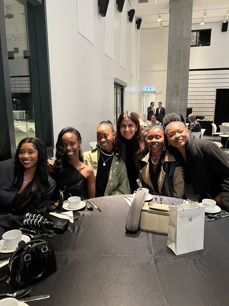 HonKamalKhera's tweet image. By working together, we have &amp;amp; will continue to put forward tangible solutions to fight racism &amp;amp; discrimination!

@Passerelle_IDE thanks for inviting me &amp;amp;  creating space for critical dialogue on economic empowerment for racialized communities at the #Resolutions2023 conference.