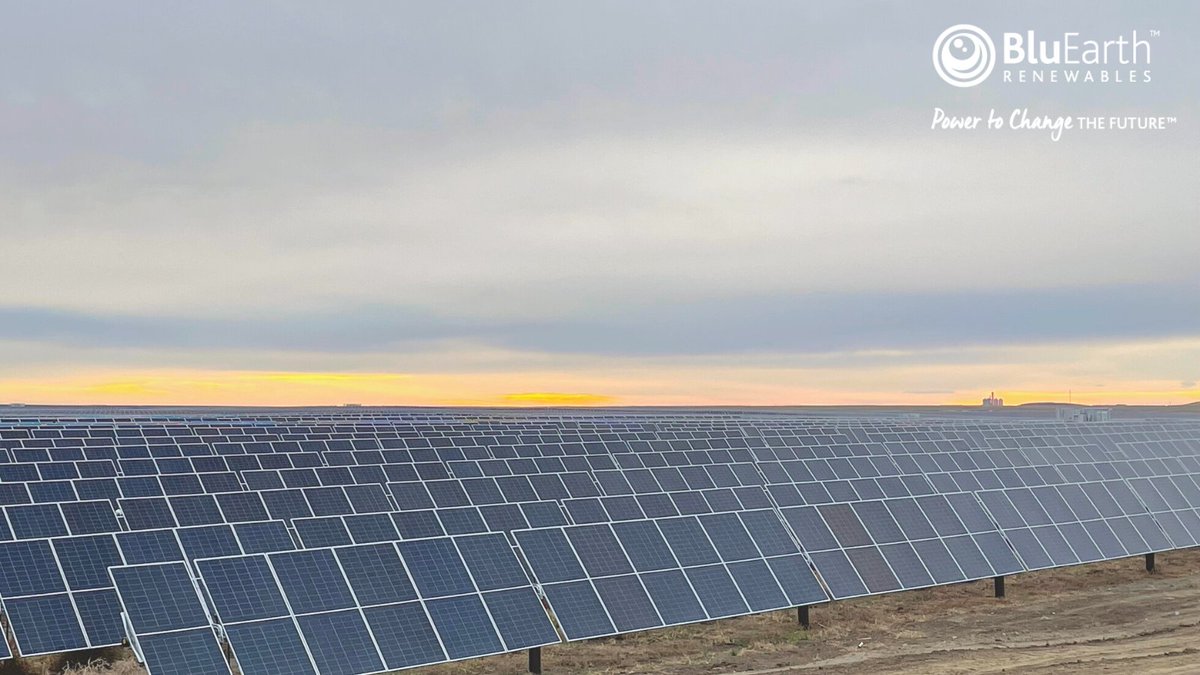 BErenewables's tweet photo. A beautiful morning at our Wheatcrest Solar Project near Enchant, AB. This 50 MW project is nearing the end of construction, and when complete, it will generate enough clean, renewable energy to power nearly 14,000 homes annually. #PowerToChangeTheFuture https://t.co/sWVunkomhg