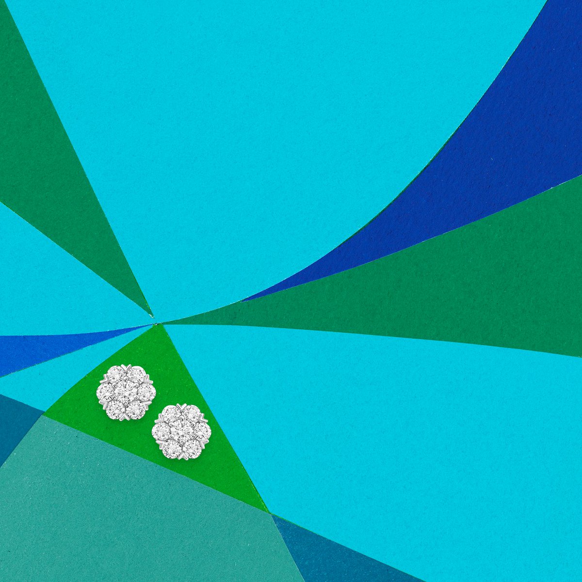 vancleefarpels's tweet photo. An iconic feature of Van Cleef & Arpels' jewelry, the Fleurette motif brings together seven round diamonds in a dazzling corolla.
#VCAFleurette #VCAdiamond #VanCleefArpels #diamonds
https://t.co/idwpiMXBzK https://t.co/c21kqGcvlN