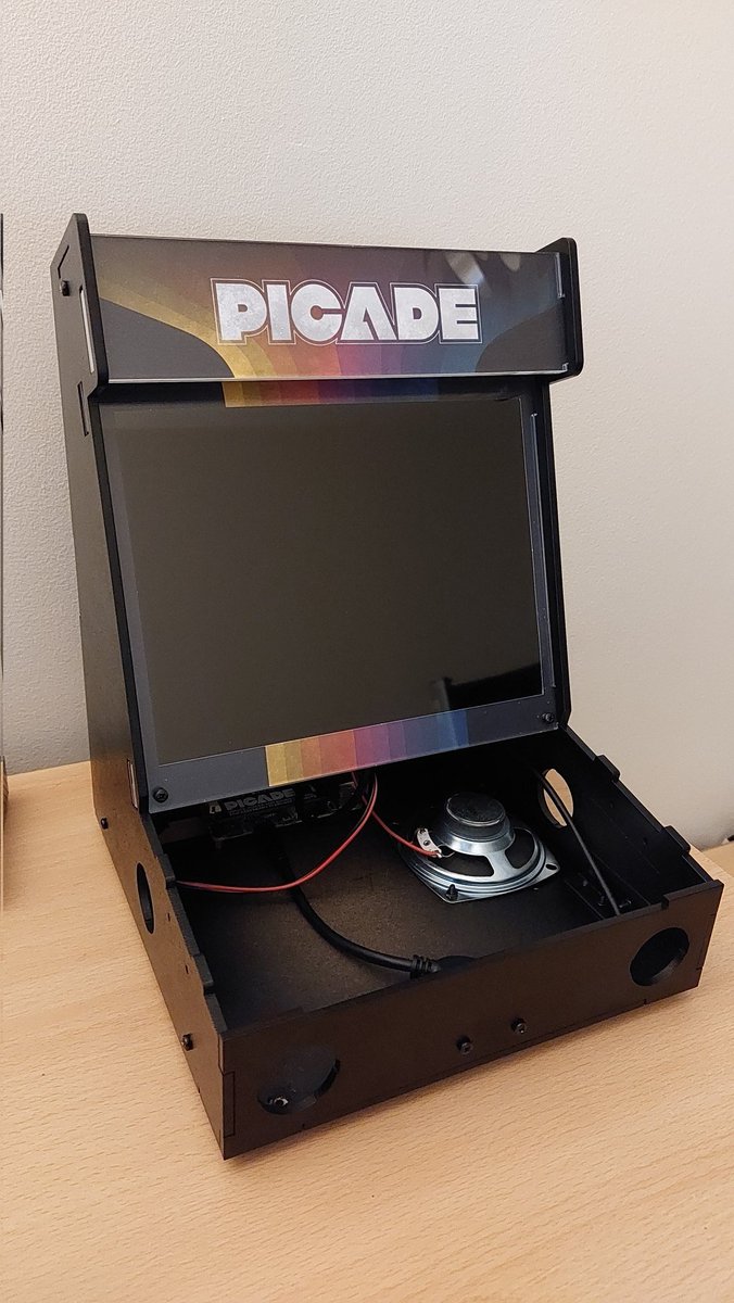 drewwagar's tweet photo. Fun little project. About 50% done on the physical build. :) @pimoroni #picade @Raspberry_Pi https://t.co/DdpUe7mxRj