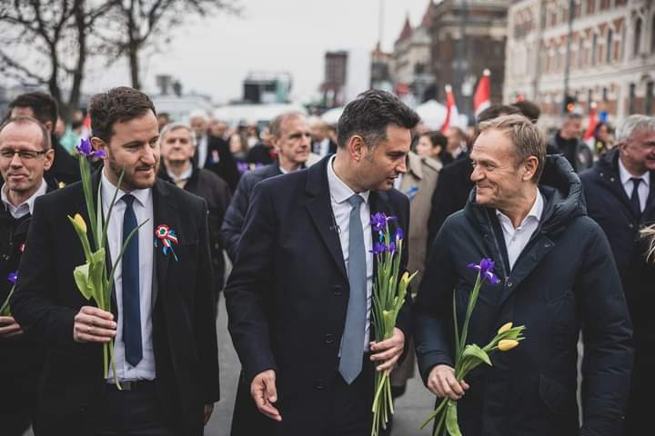 As Vice President of the <a href="/mmneppart/">Hungary for All People's Party</a>, I warmly congratulate <a href="/donaldtuskEPP/">Donald Tusk</a> and his @Platforma_orgon! In our party, we know that if we work hard, the Warsaw express will soon arrive in Hungary, too. We wish the future Polish government good luck in achieving its goals! 🇵🇱🇭🇺🇪🇺 <a href="/EPP/">EPP</a>