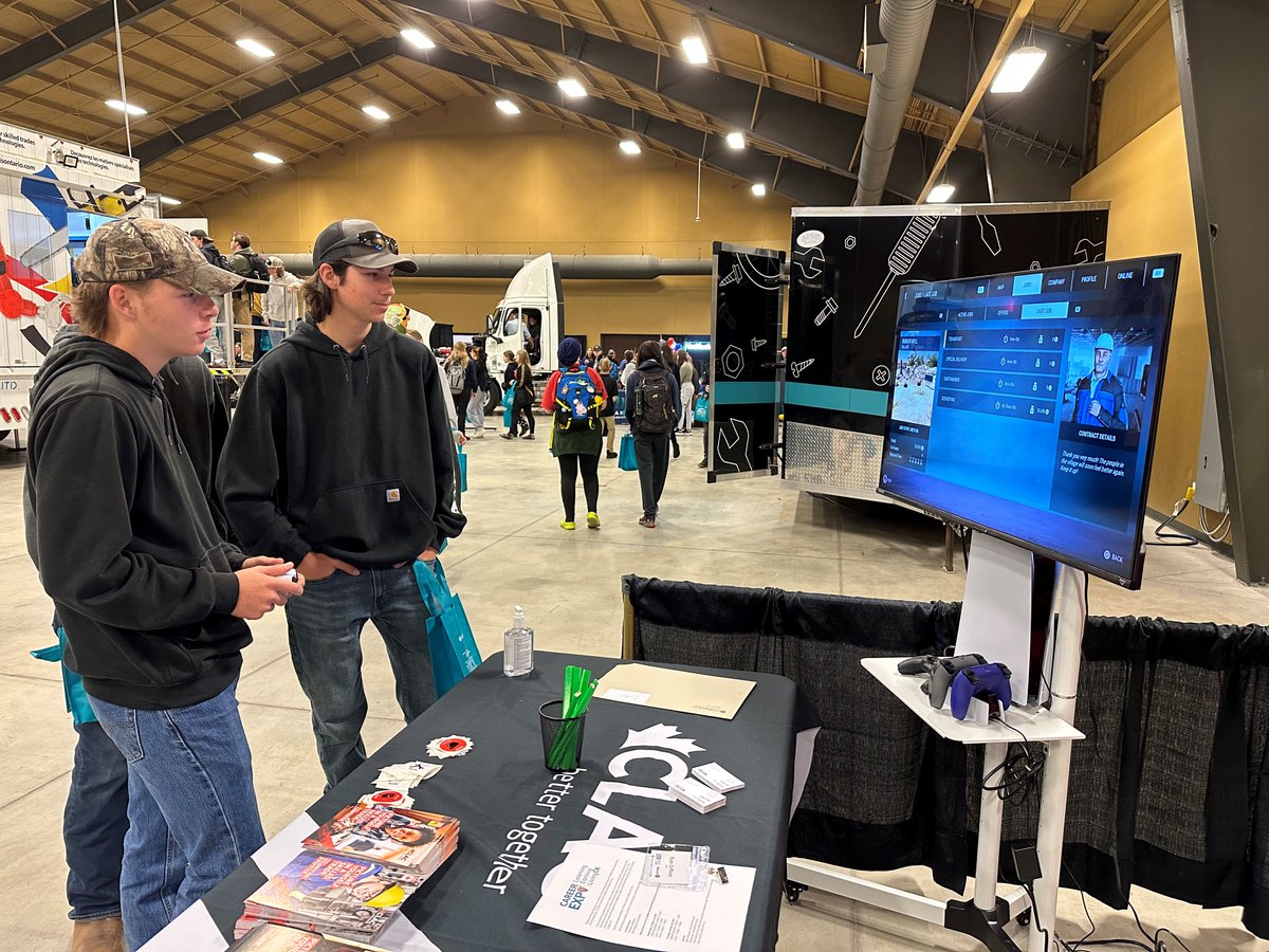 We're at the Learning, Earning & Living CK Career Expo and Job Fair at the John D. Bradley Convention Centre in Chatham over the next two days! Come stop by! 🏗️👷‍♂️👷‍♀️👷 @livingchathamkent #clacunion #bettertogether #skilledtrades #chathamkent