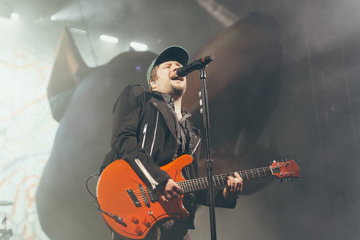 falloutboy's tweet photo. ✨ So Much (For) Warsaw ✨ 

what a way to kick off tour 🖤

📸 Elliott Ingham https://t.co/dFq9Qcu8uu